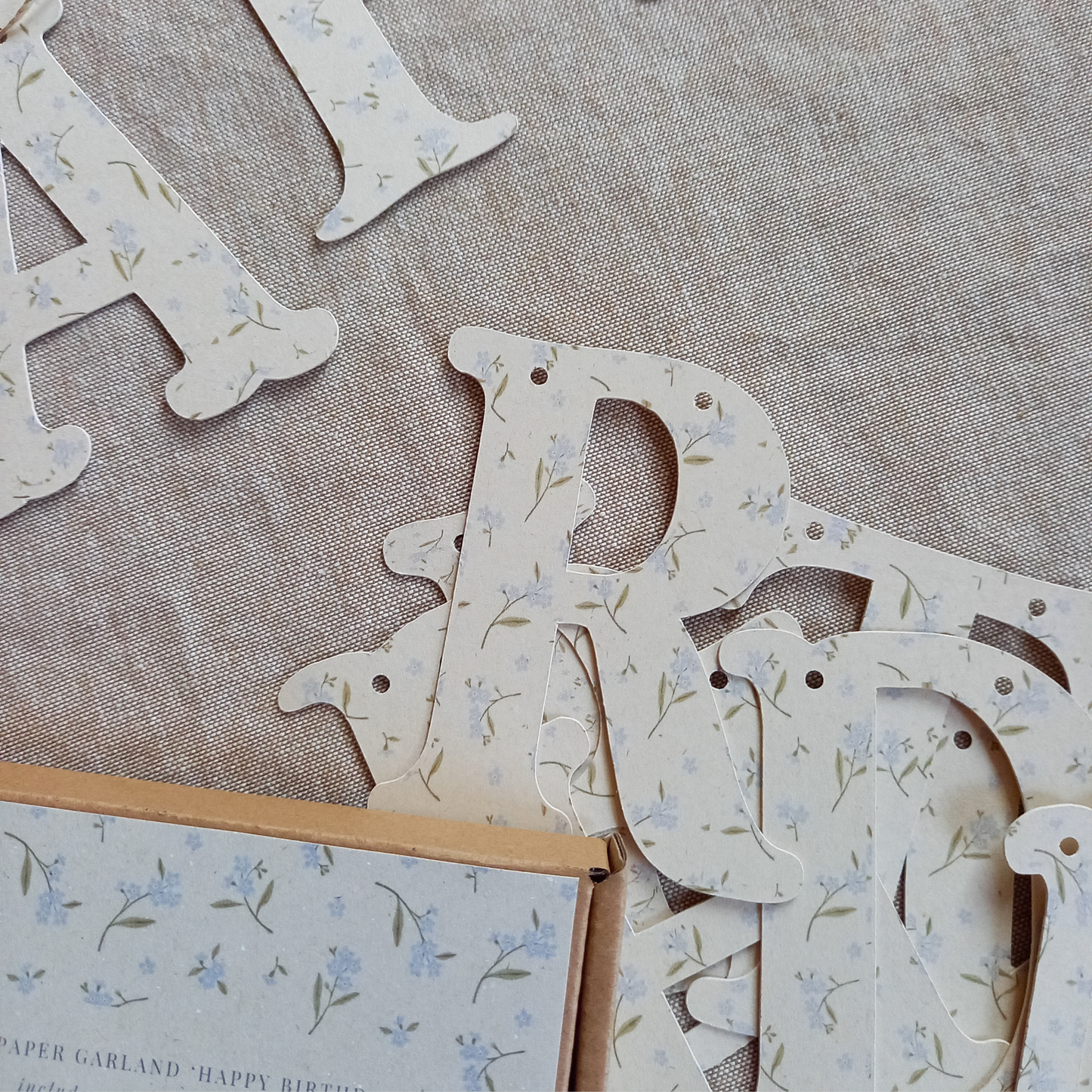 Slinger van letters | happy birthday